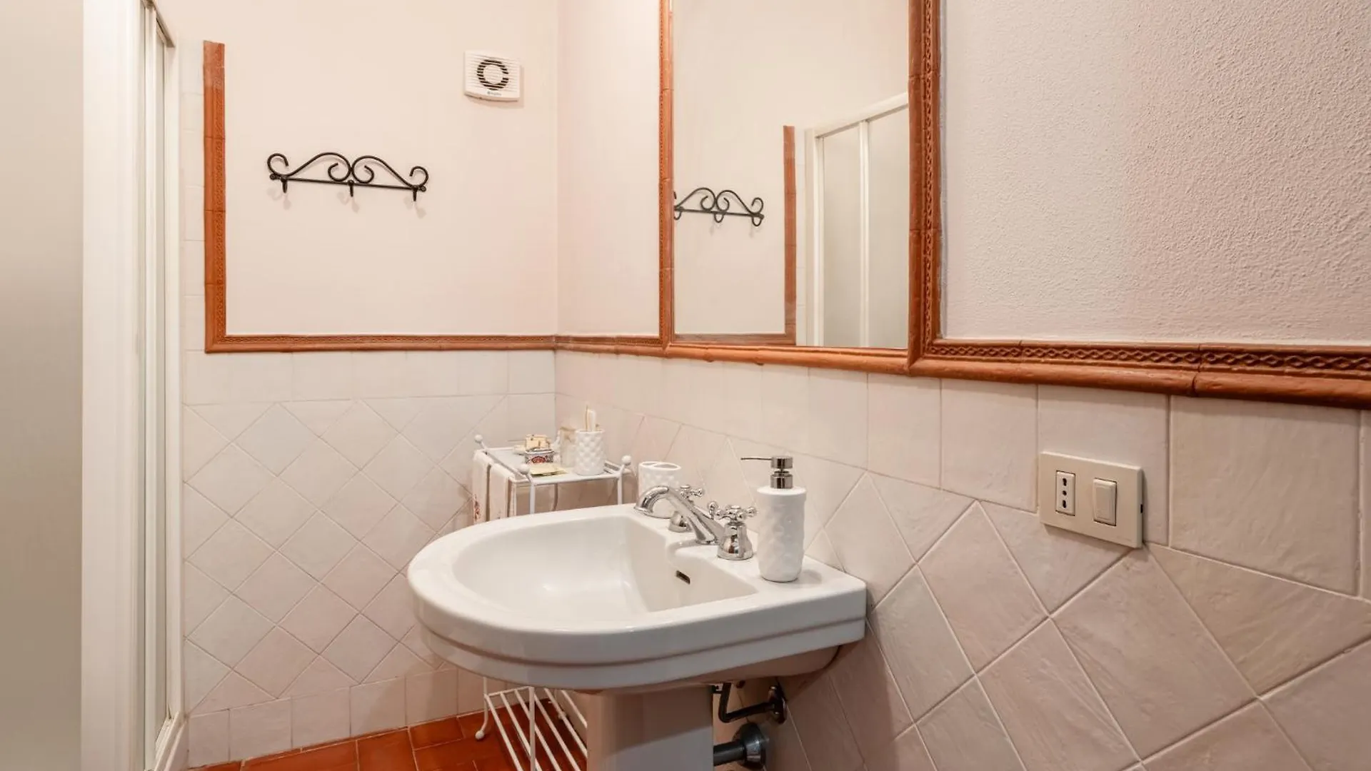Villa Nobile Oasi Porcari 0*,