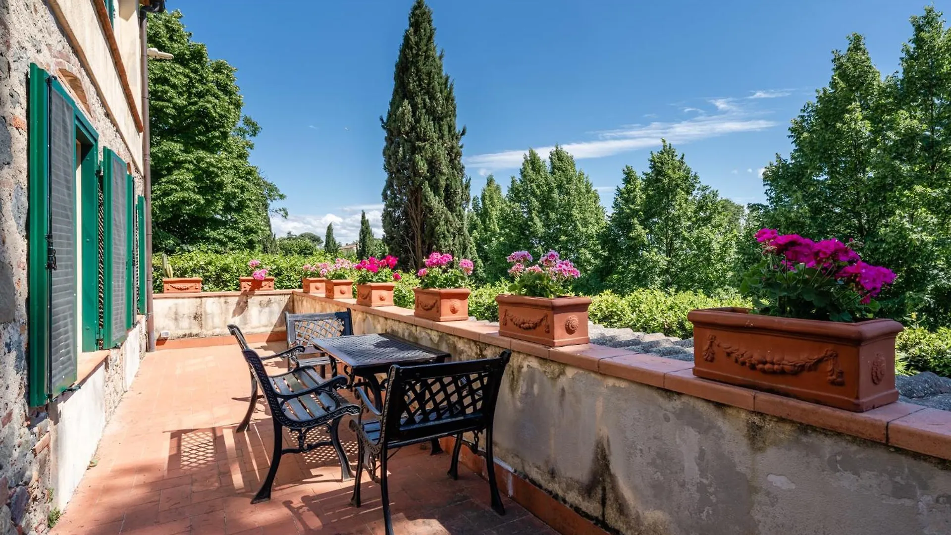 Villa Nobile Oasi Porcari 0*,
